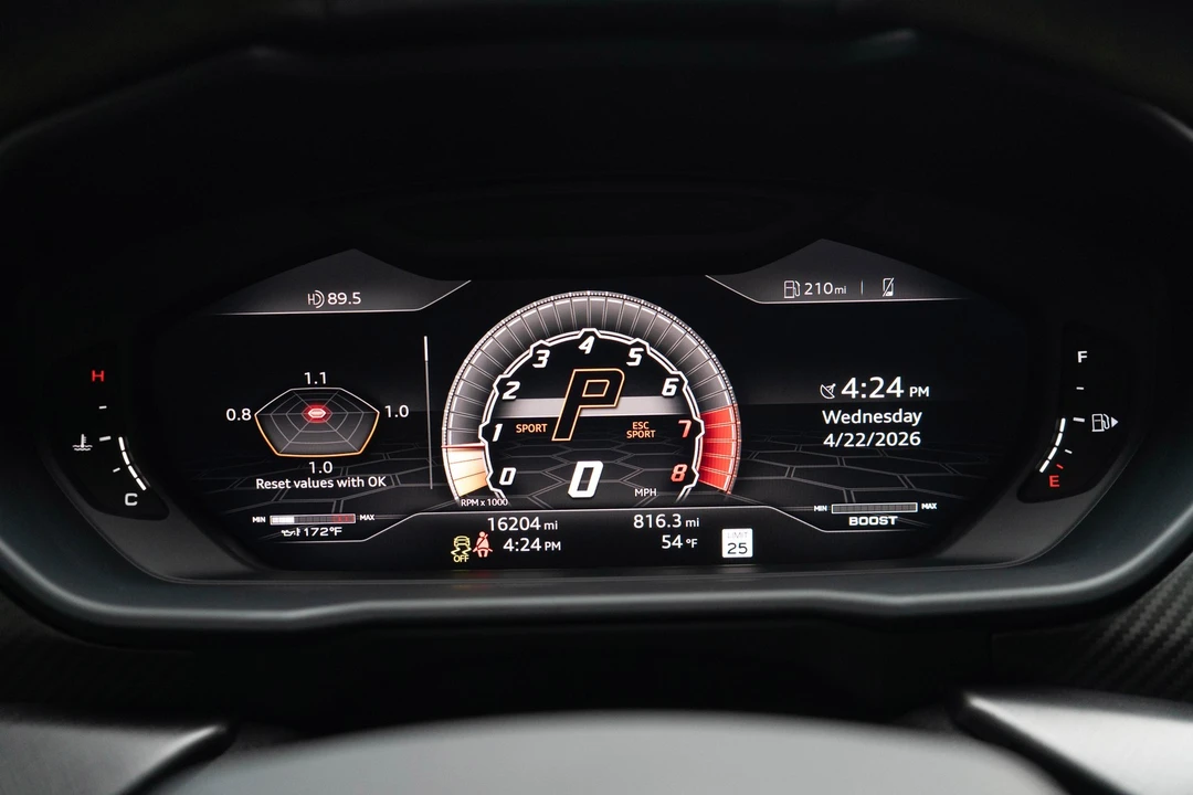 2021 Lamborghini Urus - Image 17 of 31