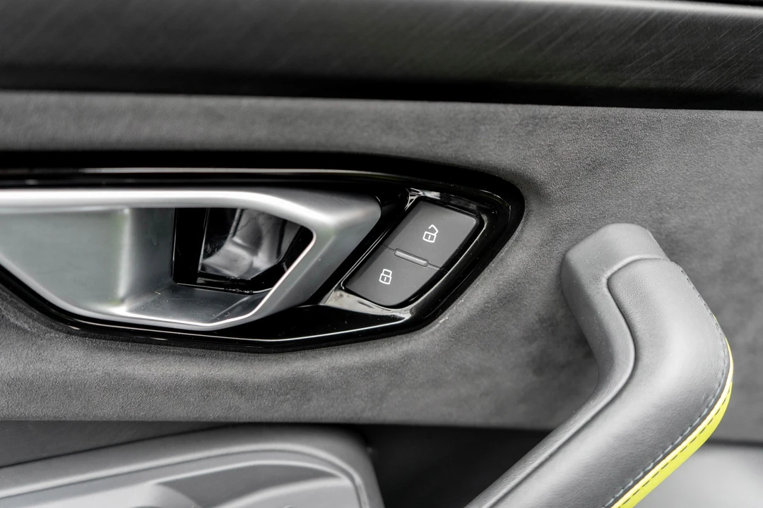 2021 Lamborghini Urus - Image 13 of 31