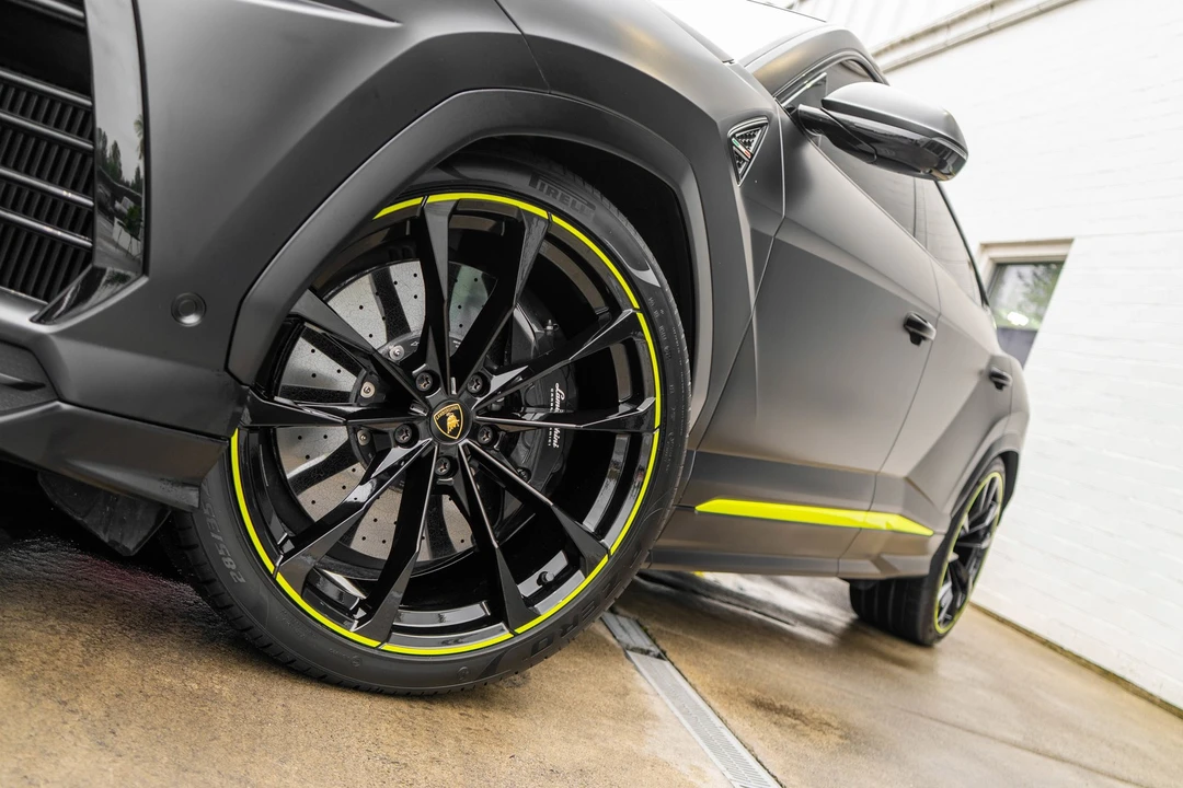 2021 Lamborghini Urus - Image 3 of 31