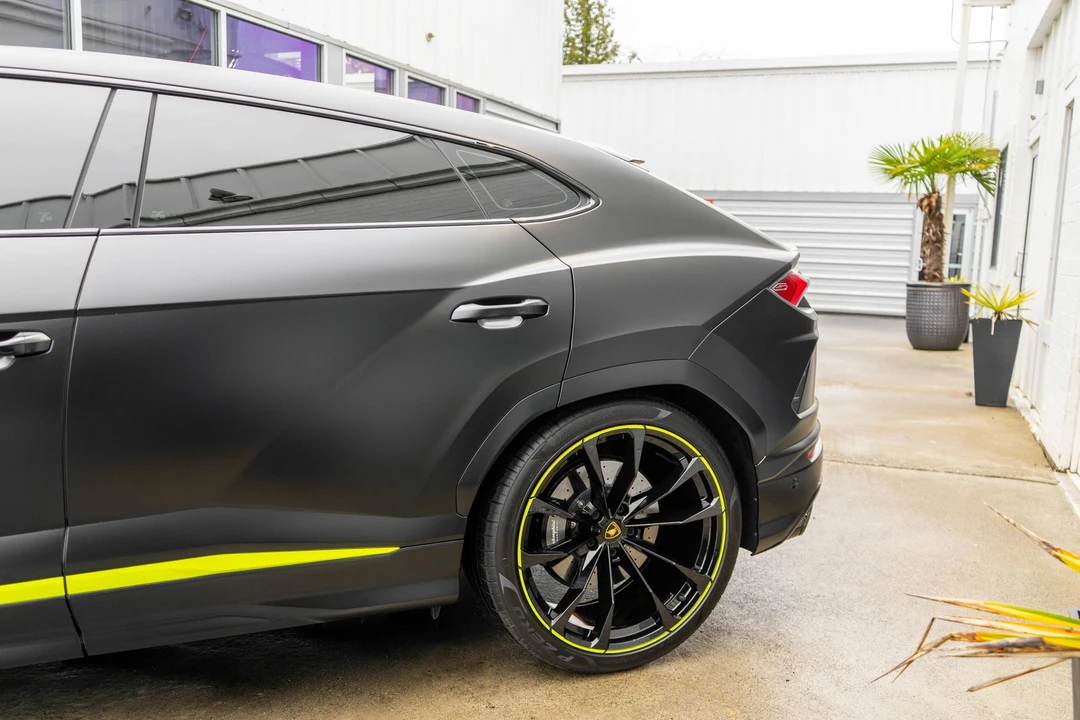2021 Lamborghini Urus - Image 4 of 31