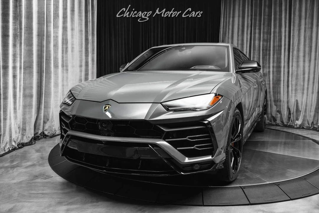 2021 Lamborghini Urus - Image 2 of 31