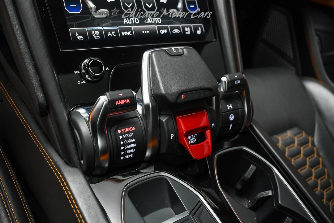 2021 Lamborghini Urus - Image 17 of 31