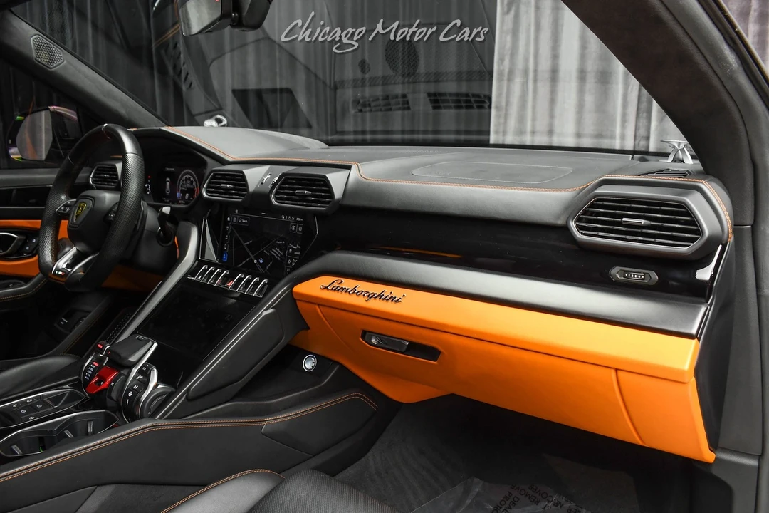 2021 Lamborghini Urus - Image 25 of 31