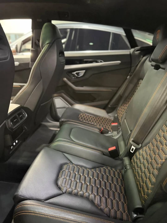 2021 Lamborghini Urus - Image 6 of 6