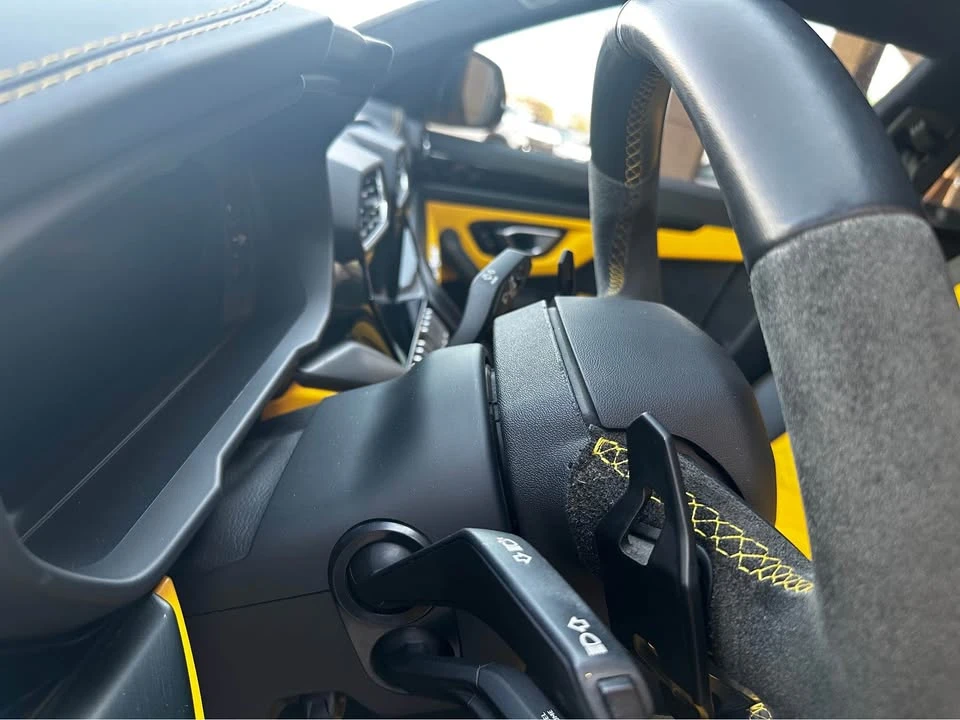 2021 Lamborghini Urus - Image 12 of 12