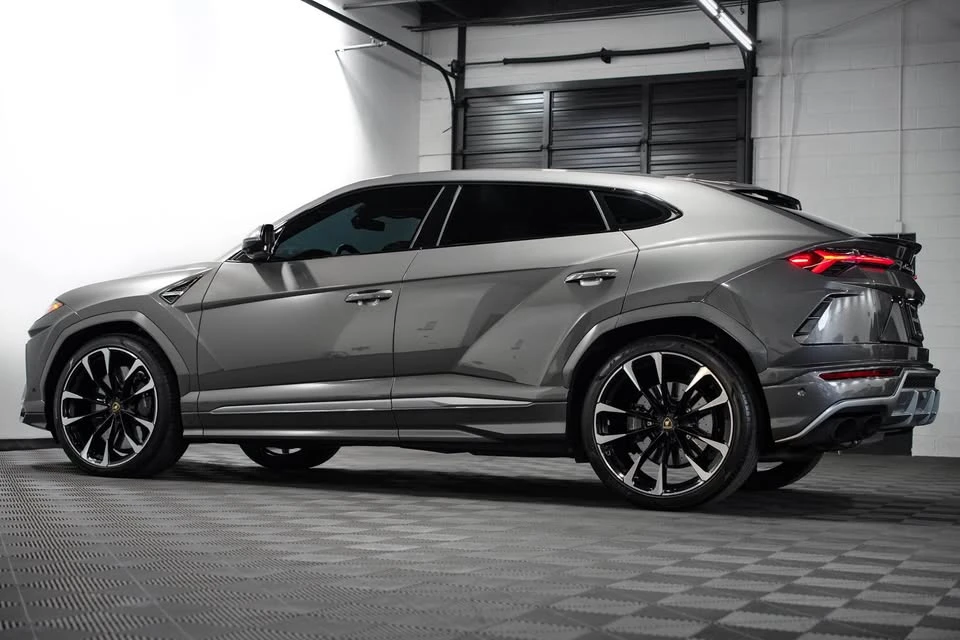 2021 Lamborghini Urus - Image 3 of 18
