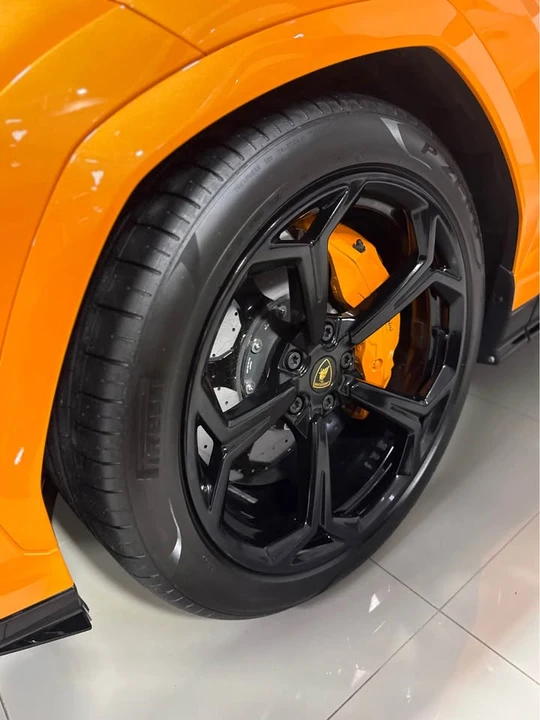 2021 Lamborghini Urus - Image 8 of 8