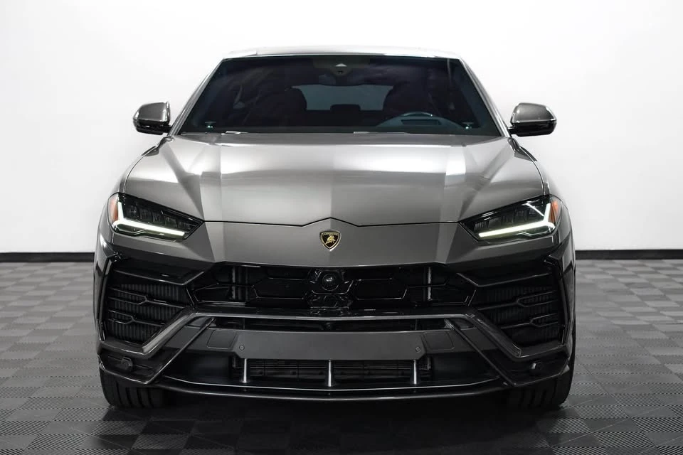 2021 Lamborghini Urus - Image 2 of 18