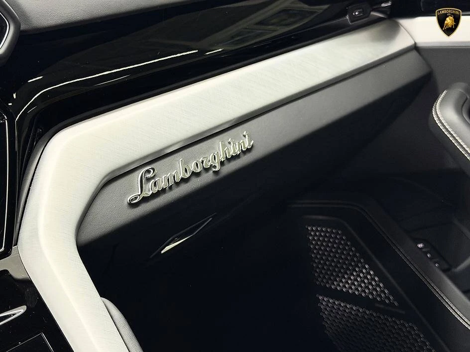 2021 Lamborghini Urus - Image 13 of 20