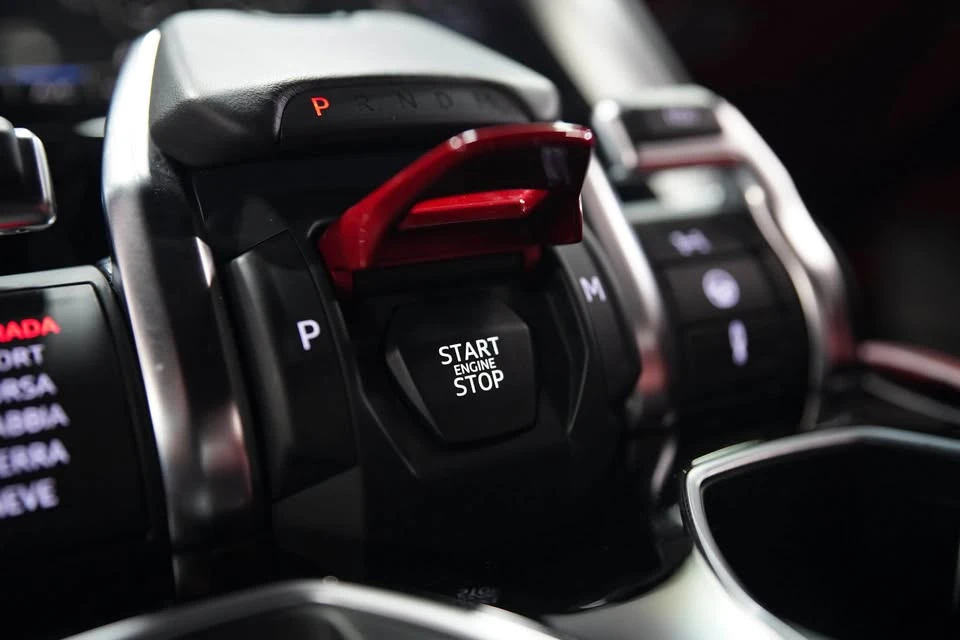 2021 Lamborghini Urus - Image 17 of 18