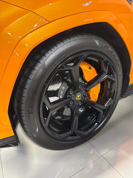 2021 Lamborghini Urus - Image 3 of 5