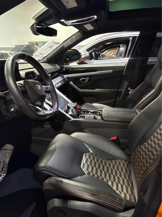 2021 Lamborghini Urus - Image 4 of 5