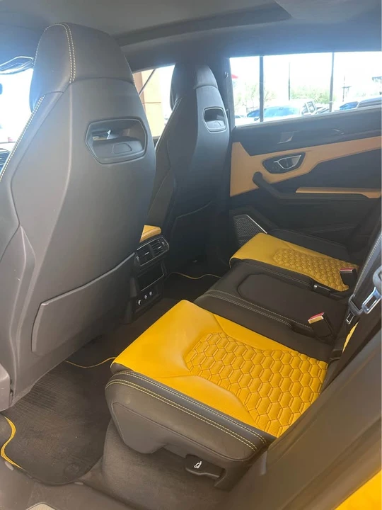 2021 Lamborghini Urus - Image 2 of 6