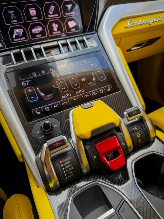 2021 Lamborghini Urus - Image 9 of 15