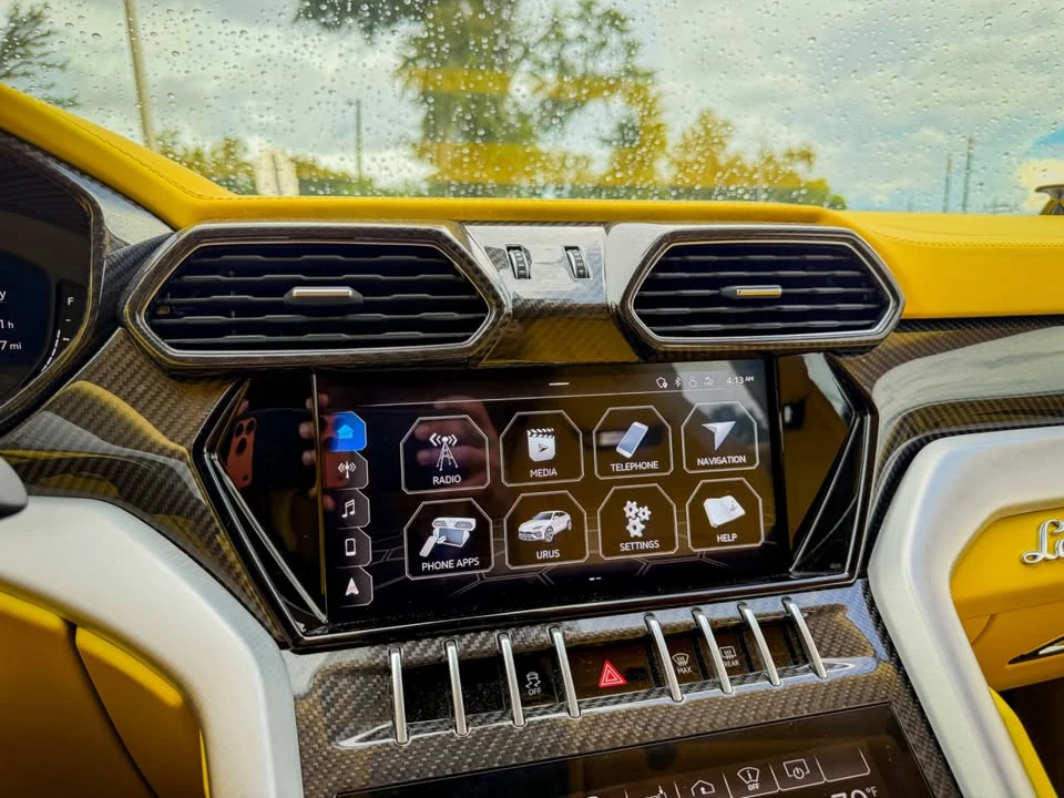 2021 Lamborghini Urus - Image 8 of 15