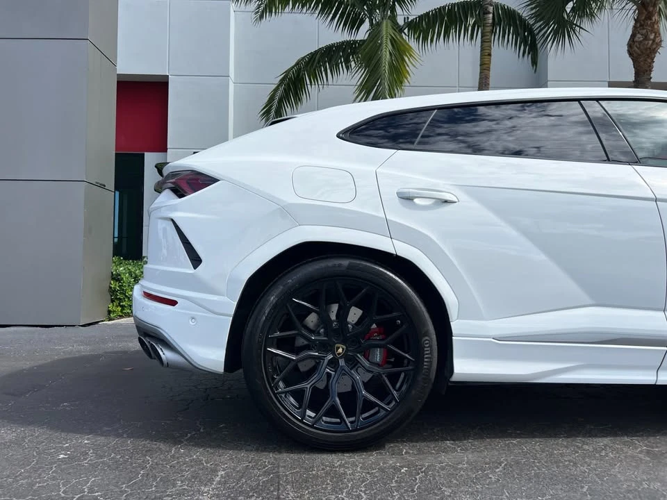 2021 Lamborghini Urus - Image 6 of 15