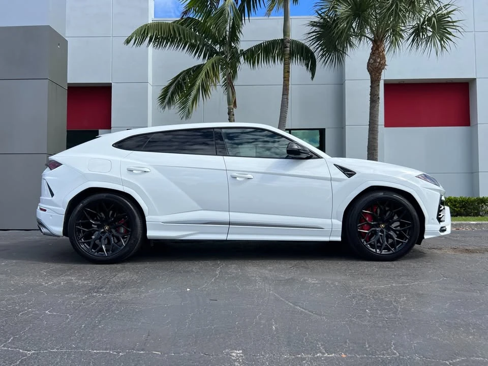 2021 Lamborghini Urus - Image 3 of 15