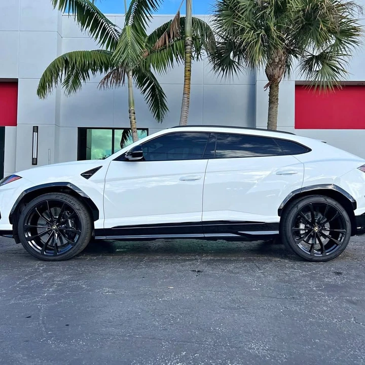 2021 Lamborghini Urus - Image 1 of 16