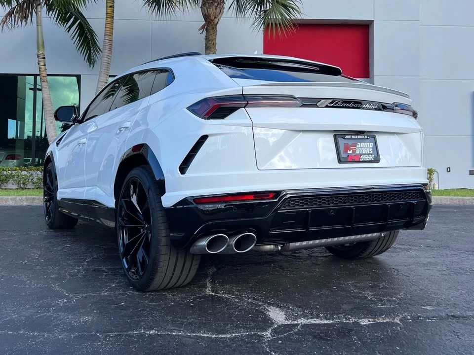 2021 Lamborghini Urus - Image 12 of 16