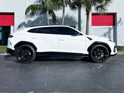 2021 Lamborghini Urus - Image 4 of 16