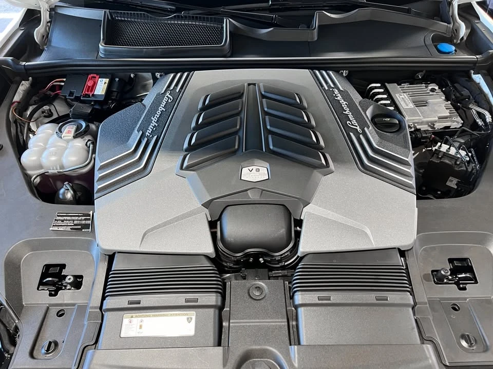 2021 Lamborghini Urus - Image 16 of 16