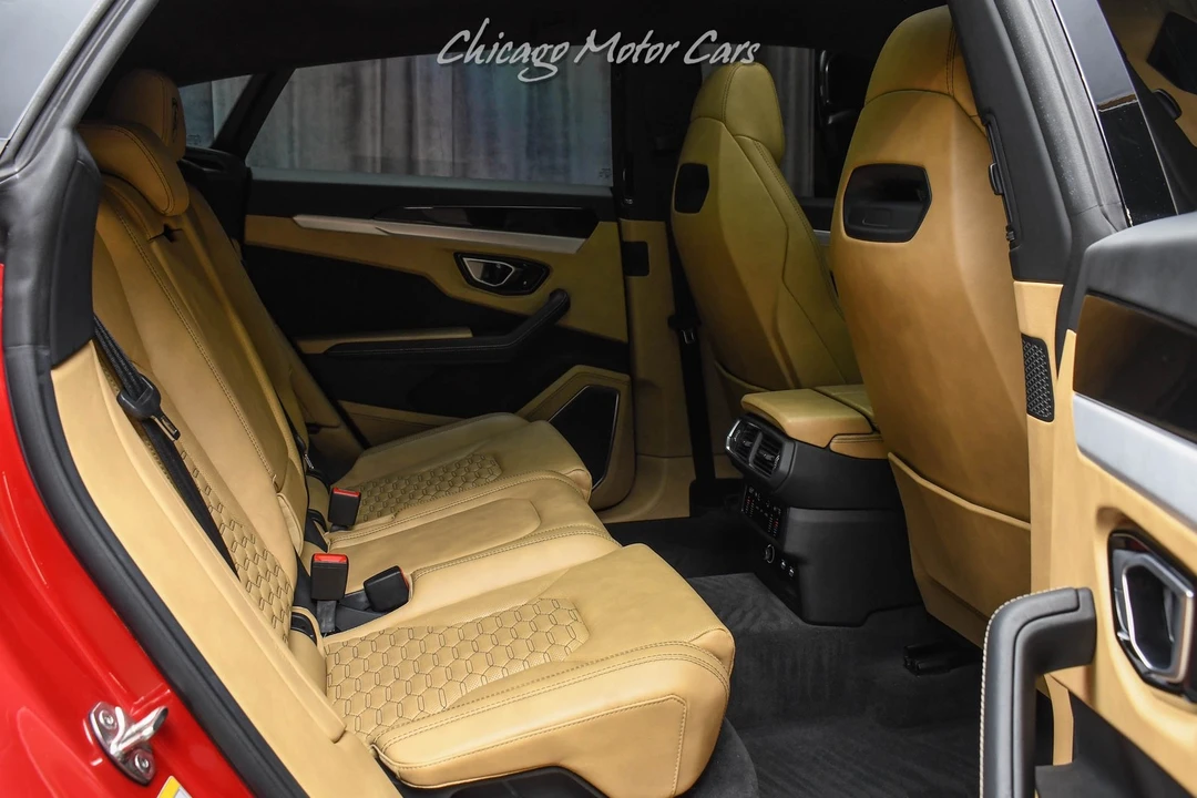 2021 Lamborghini Urus - Image 29 of 31