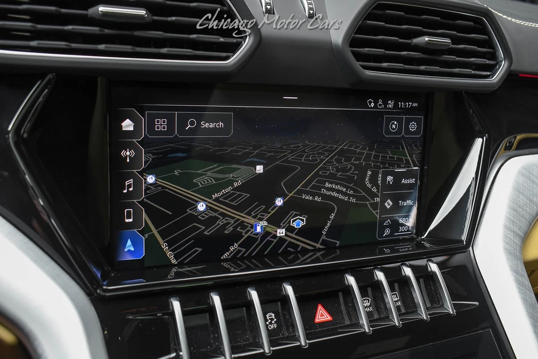 2021 Lamborghini Urus - Image 13 of 31