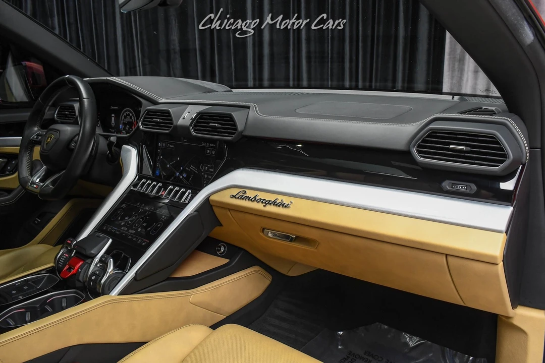2021 Lamborghini Urus - Image 24 of 31