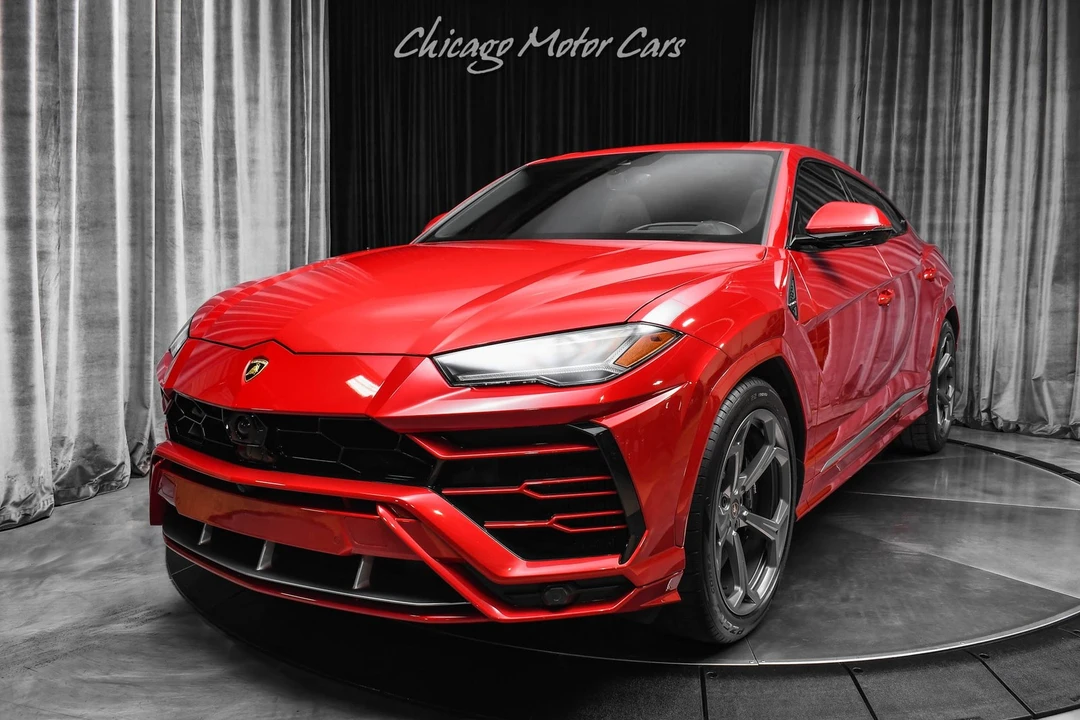 2021 Lamborghini Urus - Image 2 of 31