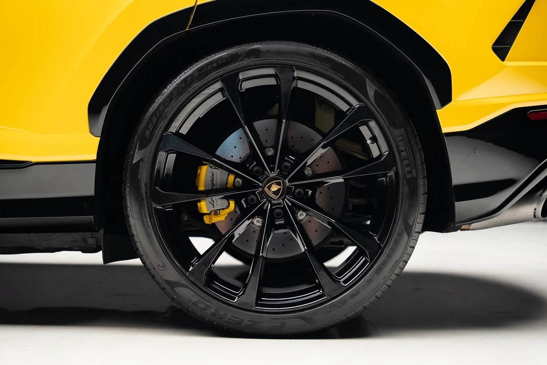 2021 Lamborghini Urus - Image 21 of 31