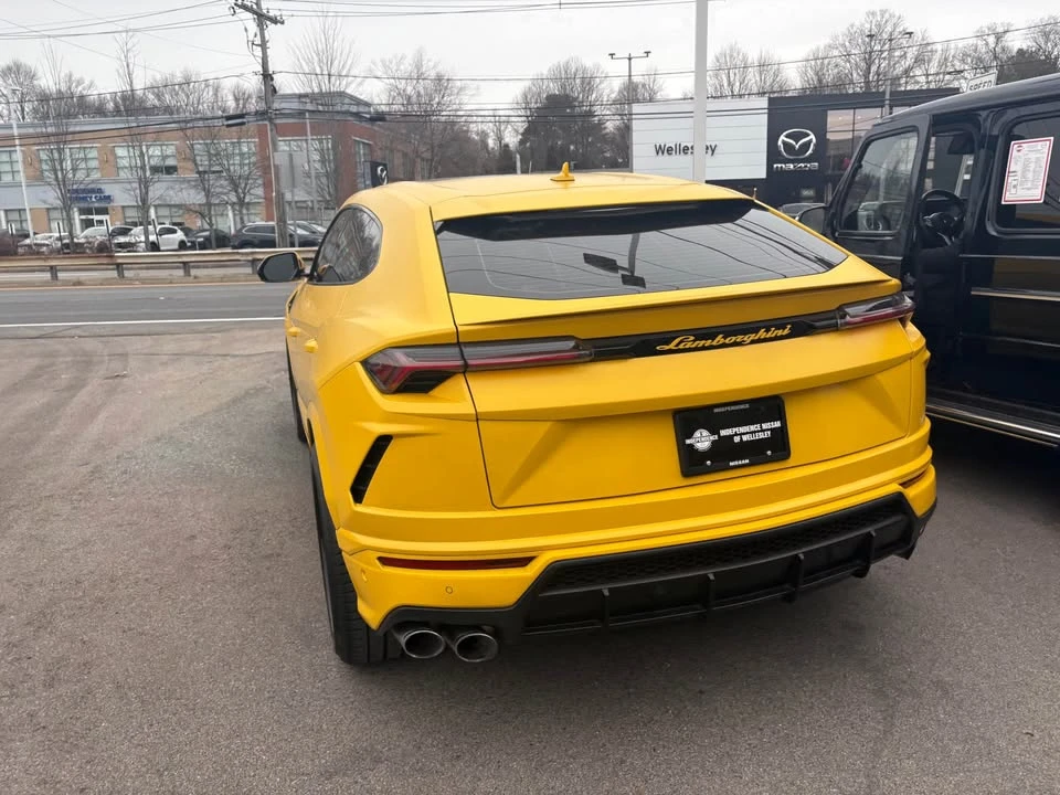 2021 Lamborghini Urus - Image 5 of 7