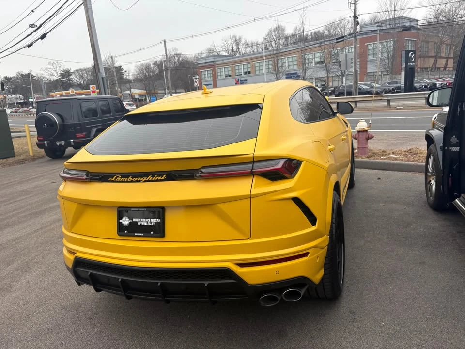 2021 Lamborghini Urus - Image 4 of 7