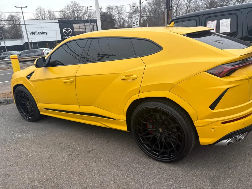 2021 Lamborghini Urus - Image 6 of 7