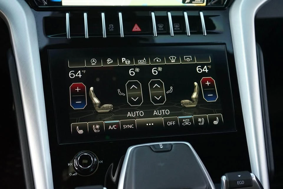 2021 Lamborghini Urus - Image 12 of 20