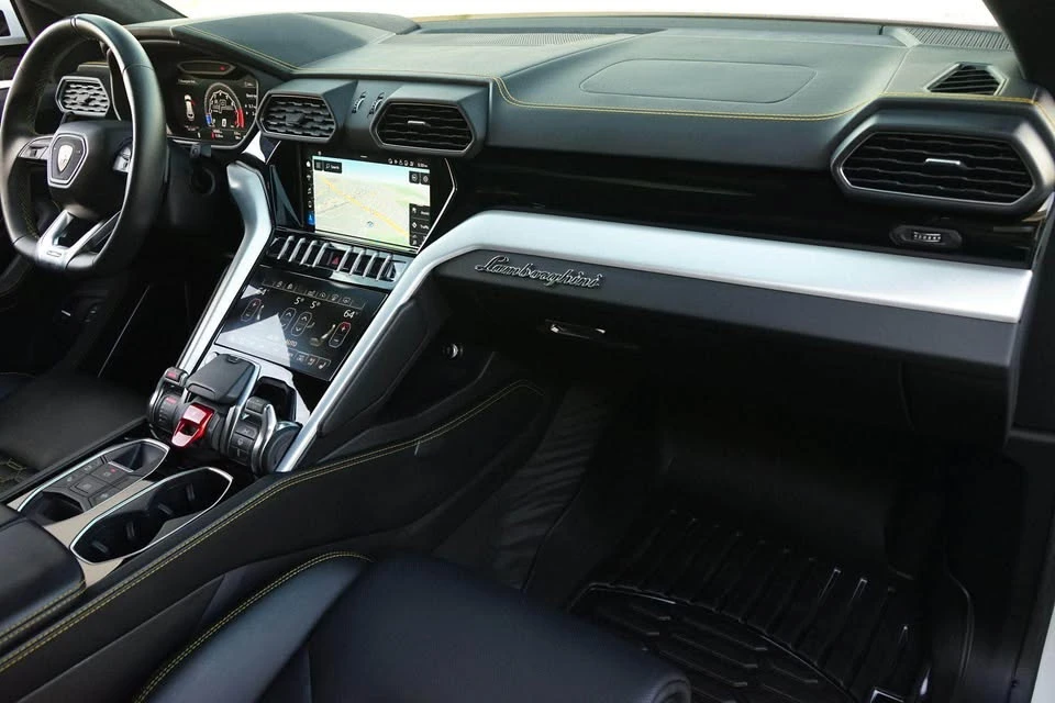 2021 Lamborghini Urus - Image 9 of 20