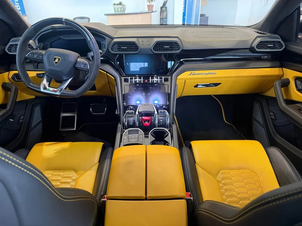 2021 Lamborghini Urus - Image 10 of 15