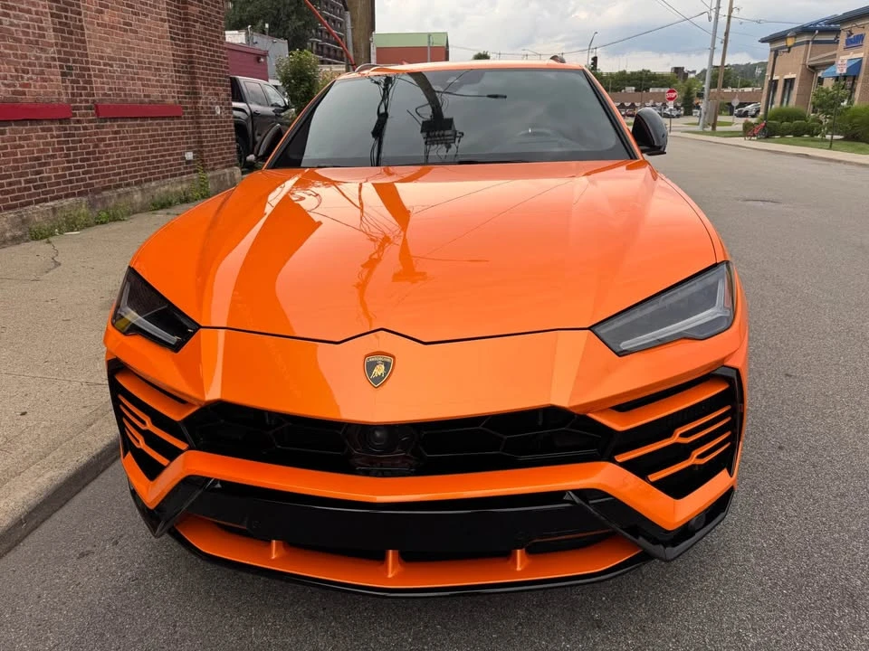 2021 Lamborghini Urus - Image 2 of 3