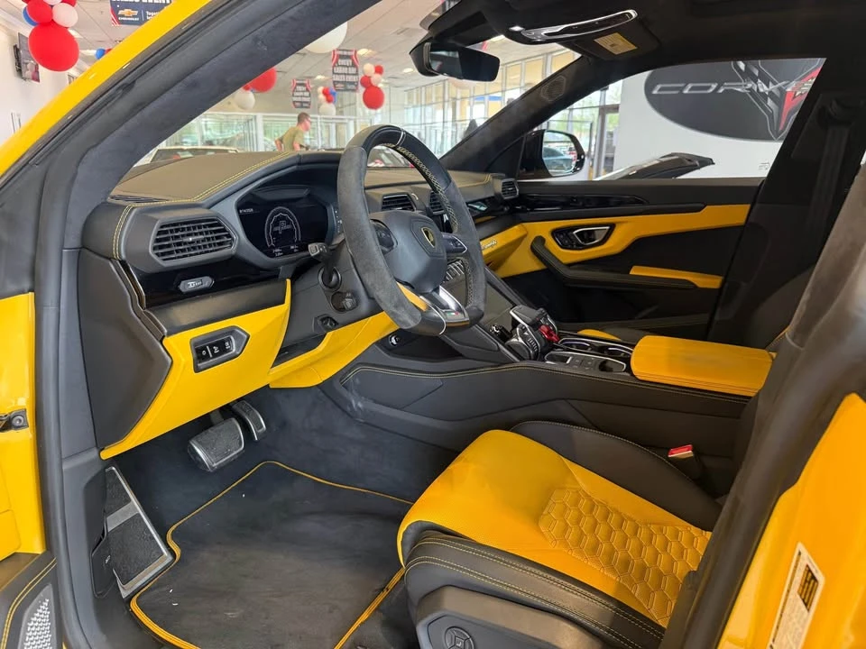 2021 Lamborghini Urus - Image 4 of 15