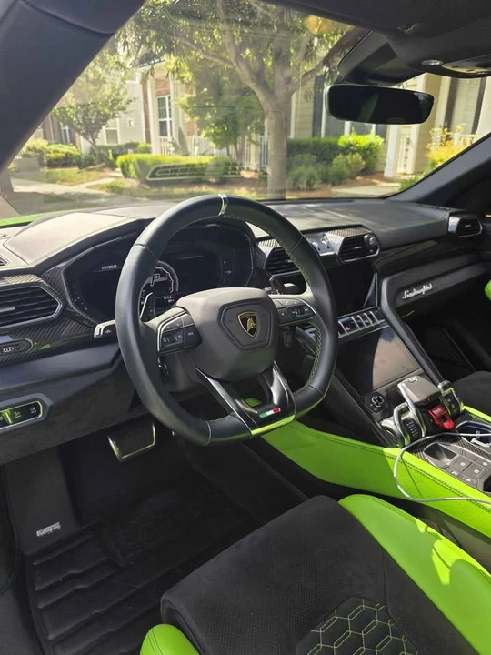 2021 Lamborghini Urus - Image 9 of 11