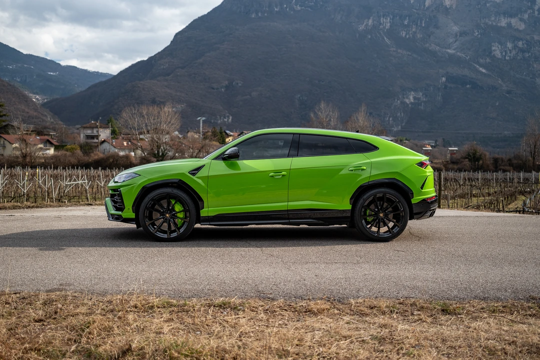 2021 Lamborghini Urus - Image 8 of 31