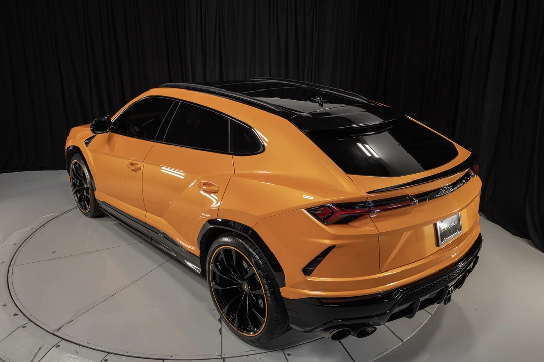 2021 Lamborghini Urus - Image 9 of 31
