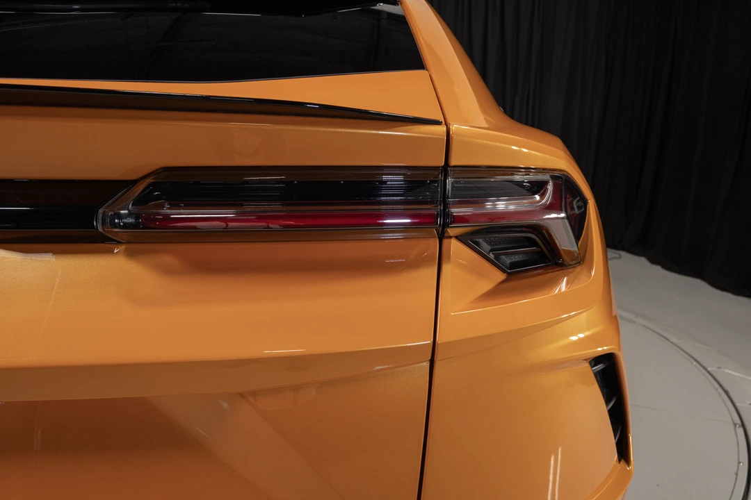 2021 Lamborghini Urus - Image 31 of 31