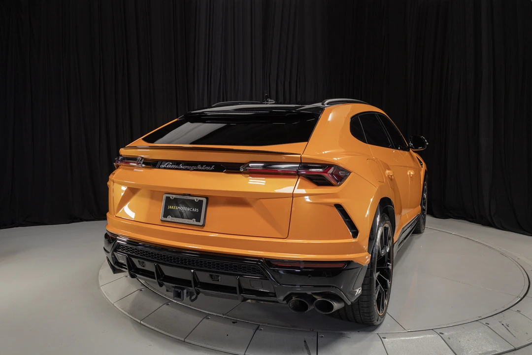 2021 Lamborghini Urus - Image 12 of 31