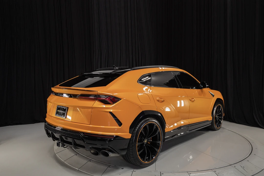 2021 Lamborghini Urus - Image 14 of 31