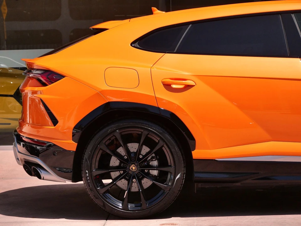 2021 Lamborghini Urus - Image 11 of 27