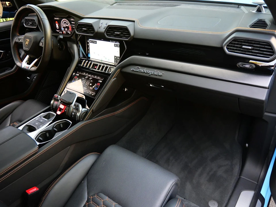 2021 Lamborghini Urus - Image 25 of 27