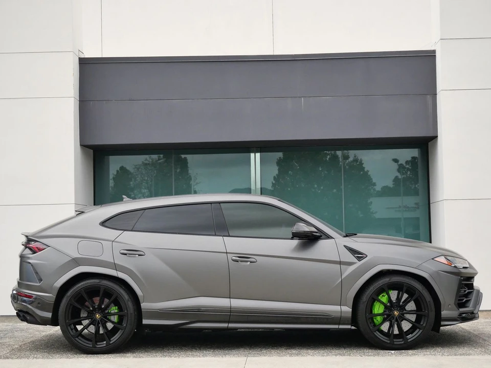 2021 Lamborghini Urus - Image 2 of 31