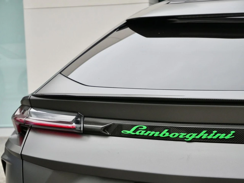 2021 Lamborghini Urus - Image 12 of 31