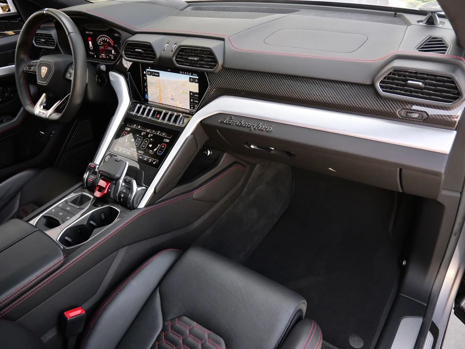 2021 Lamborghini Urus - Image 25 of 27