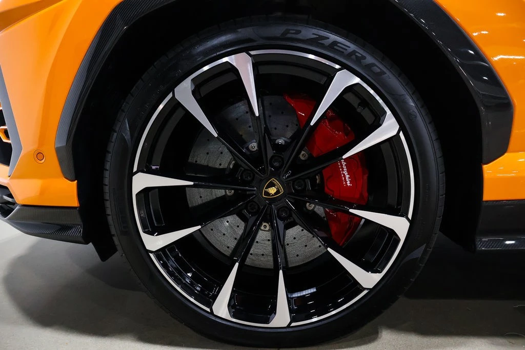 2021 Lamborghini Urus - Image 12 of 24